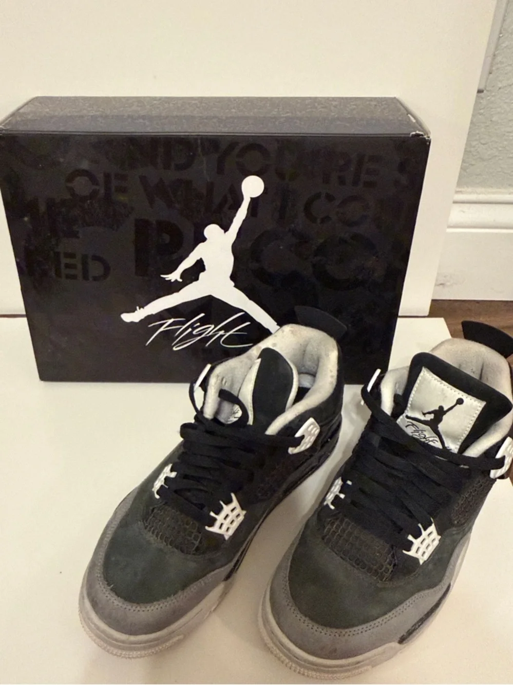 Air Jordan 4 Retro